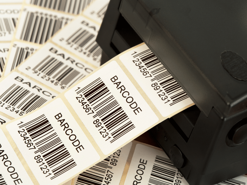 tisk etiket pro různé účely, jako je označování zboží pro prodej, identifikace skladových položek nebo označování dílů v automotive